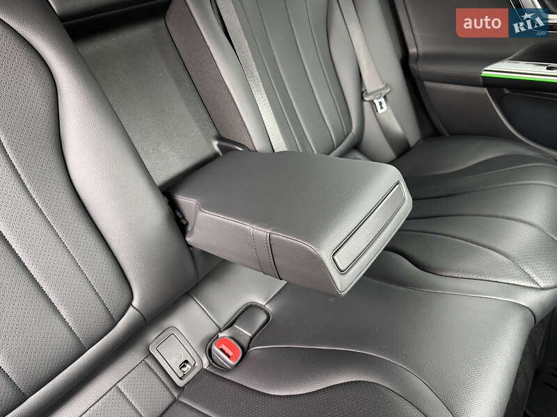 Седан Mercedes-Benz EQE 2022 в Киеве фото 35 Седан Mercedes-Benz EQE 2022 в Киеве