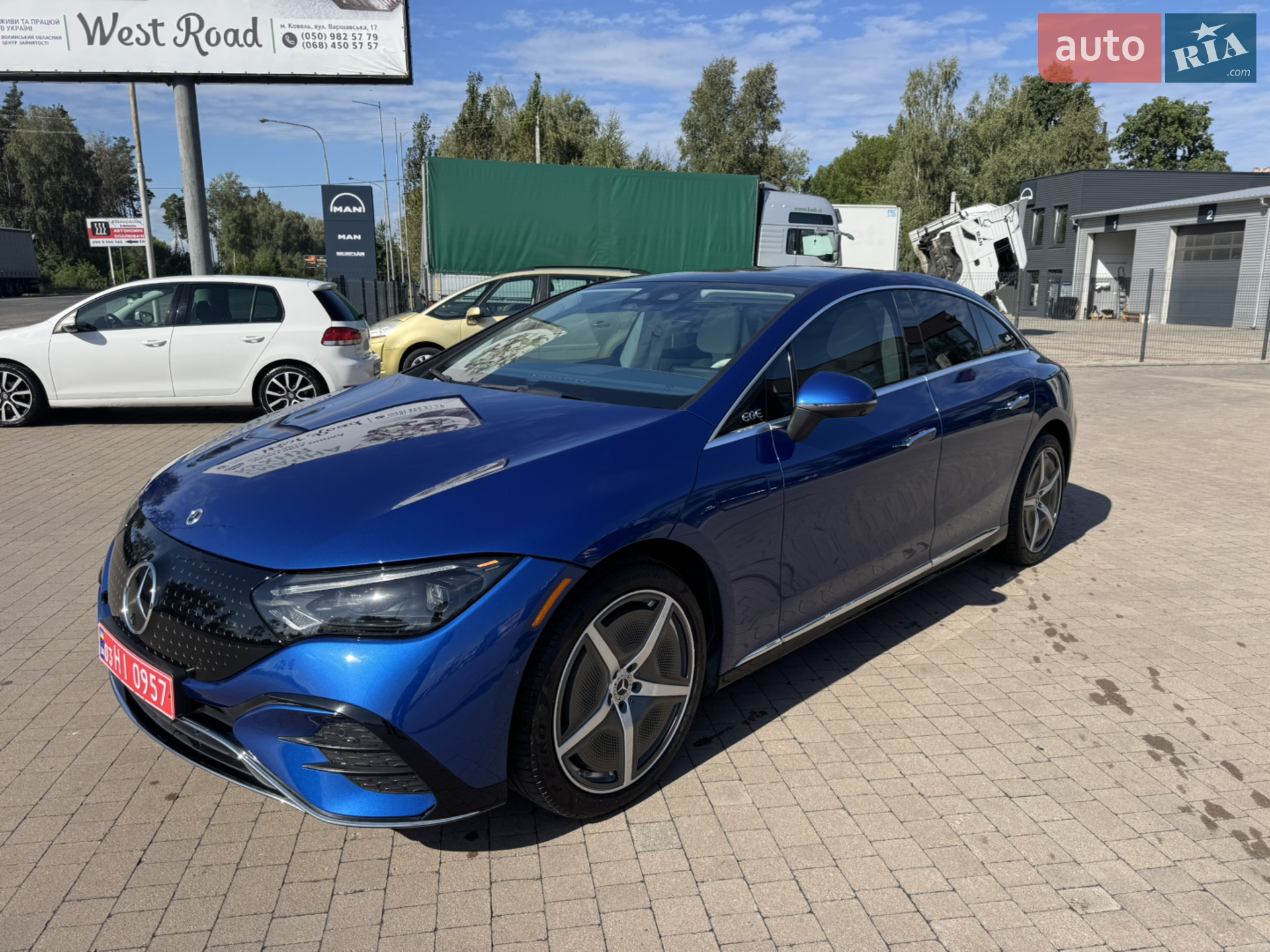 2022 Mercedes-Benz EQE - мініатюра 15