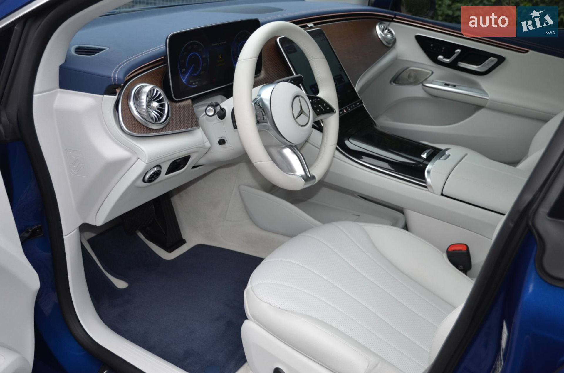 2022 Mercedes-Benz EQE - мініатюра 25