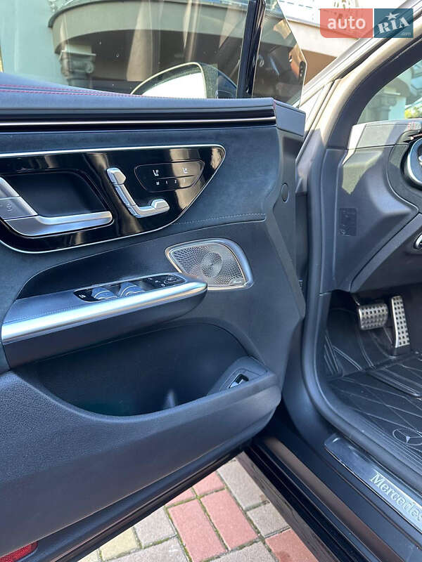 Седан Mercedes-Benz EQE 2023 в Киеве