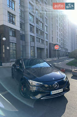 Седан Mercedes-Benz EQE 2023 в Киеве
