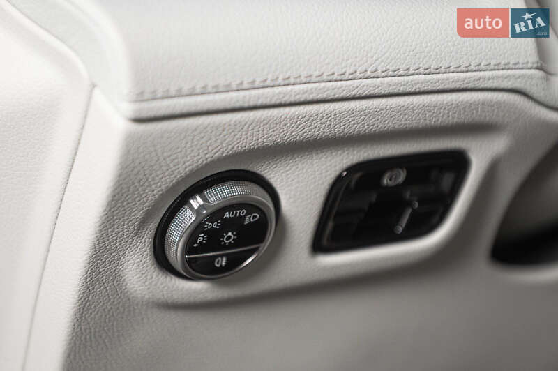 Седан Mercedes-Benz EQE 2023 в Одессе