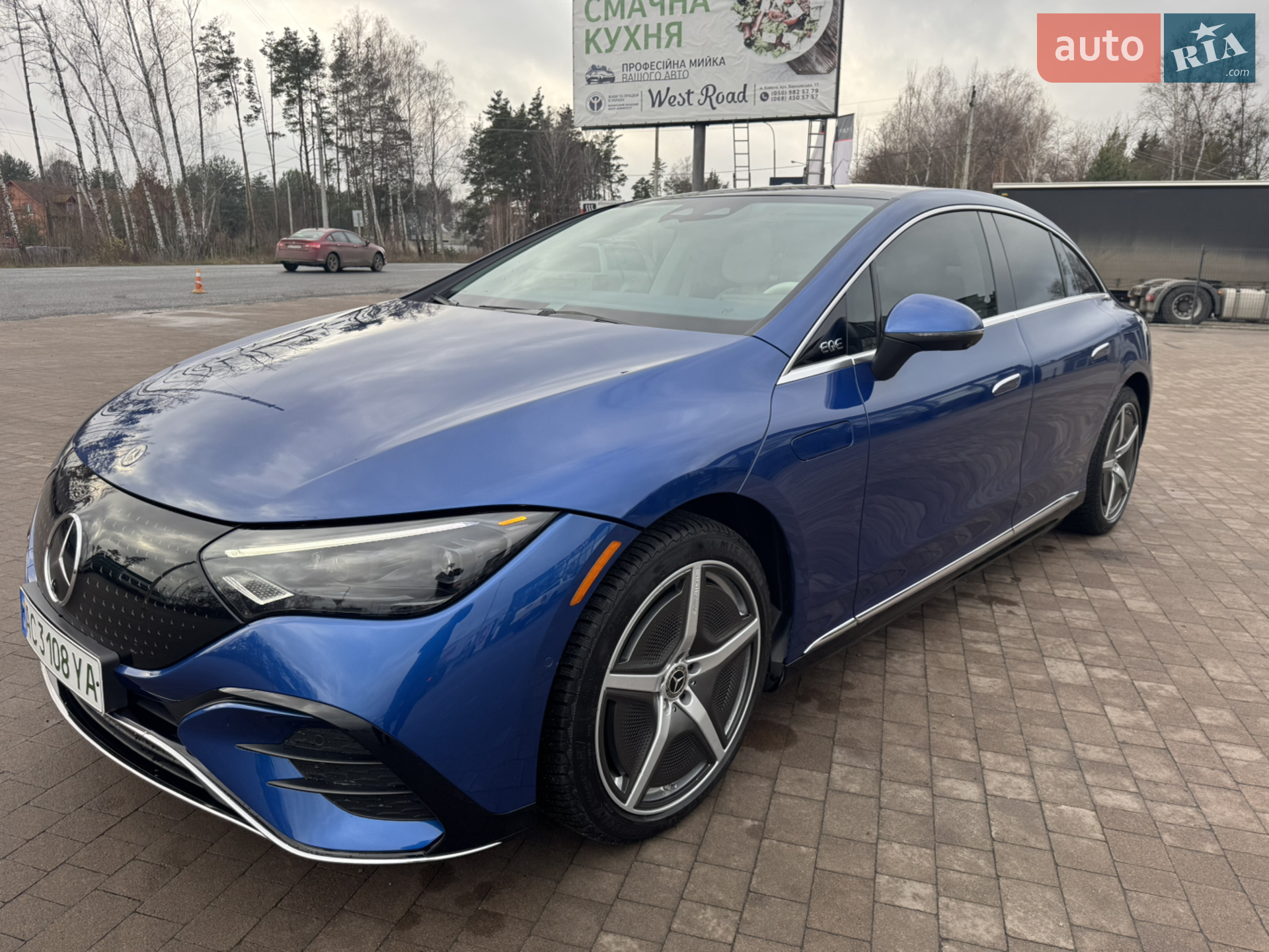 2022 Mercedes-Benz EQE - мініатюра 8