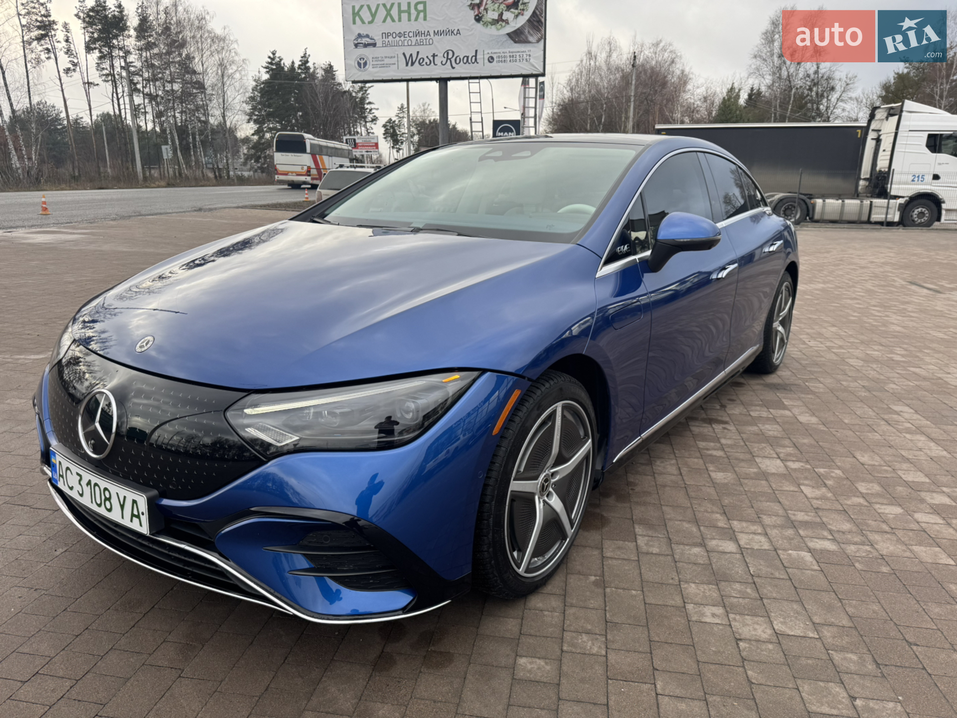 2022 Mercedes-Benz EQE - мініатюра 7