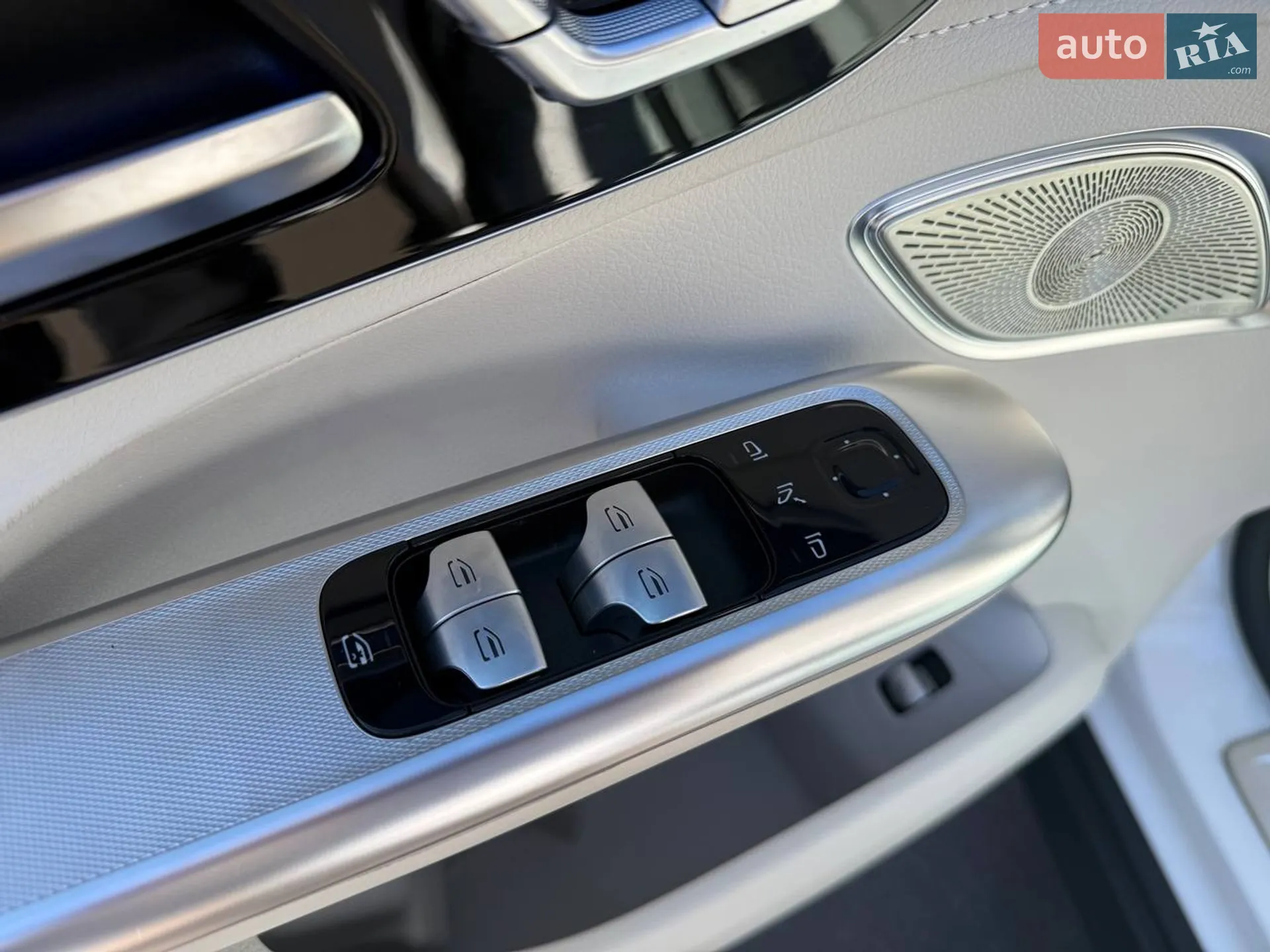 2023 Mercedes-Benz EQE - мініатюра 15