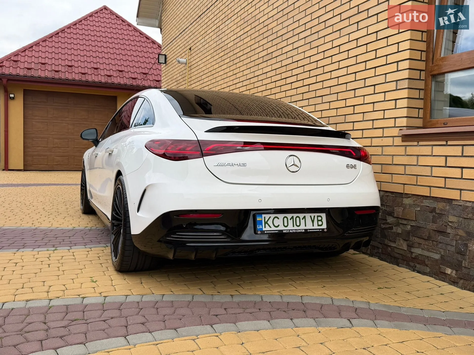 2023 Mercedes-Benz EQE - мініатюра 8