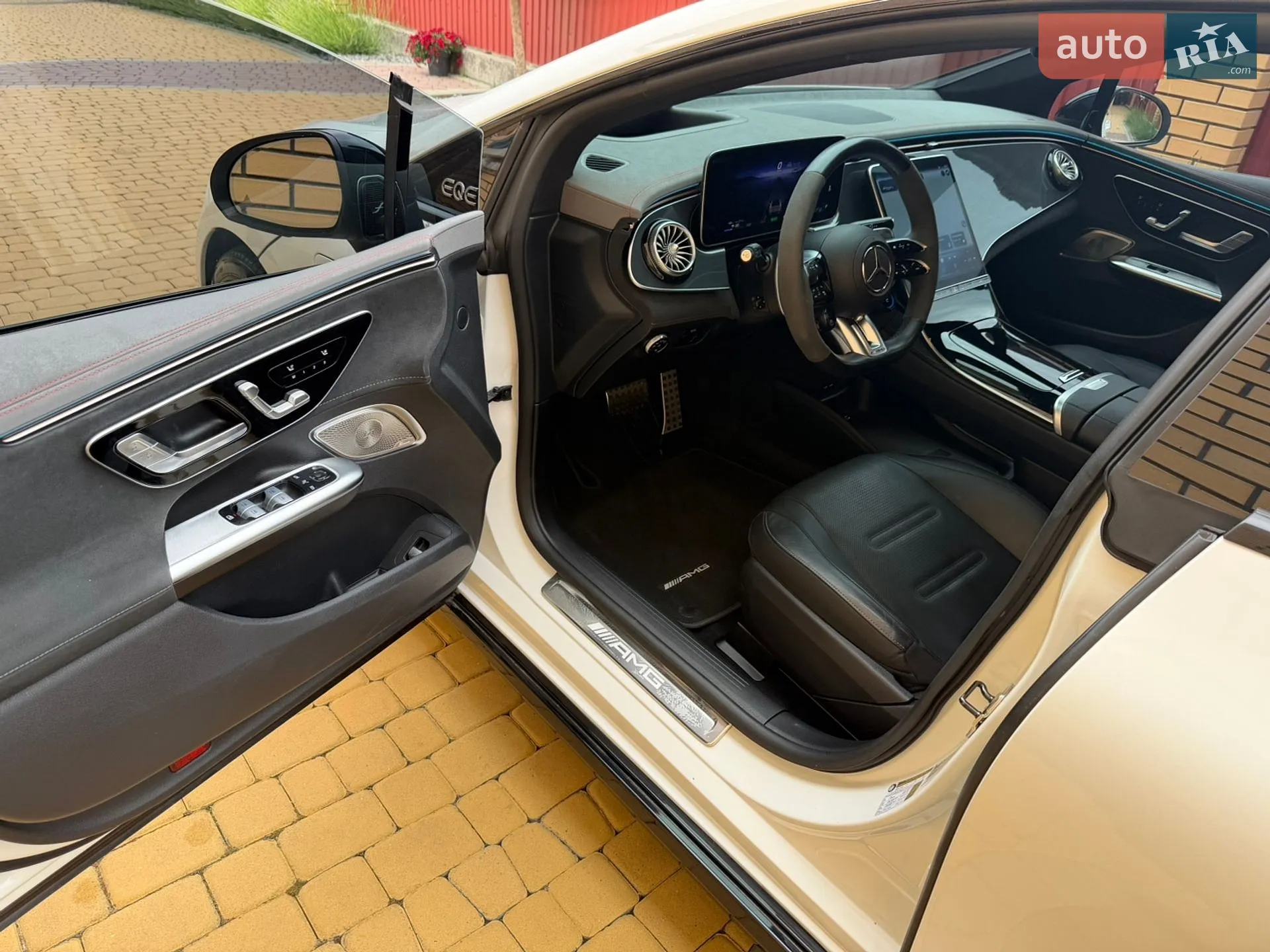 2023 Mercedes-Benz EQE - мініатюра 28