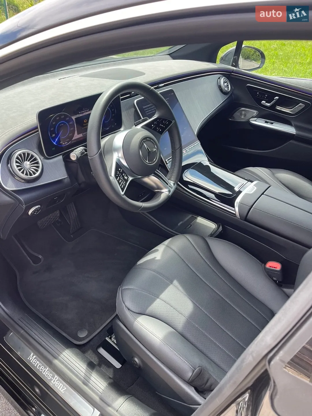 2025 Mercedes-Benz EQE - мініатюра 8