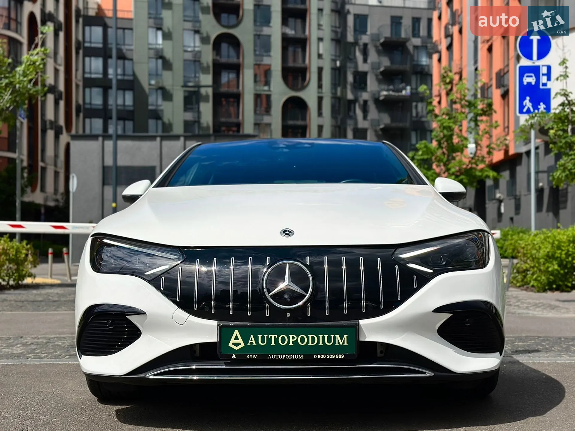 2022 Mercedes-Benz EQE - мініатюра 3