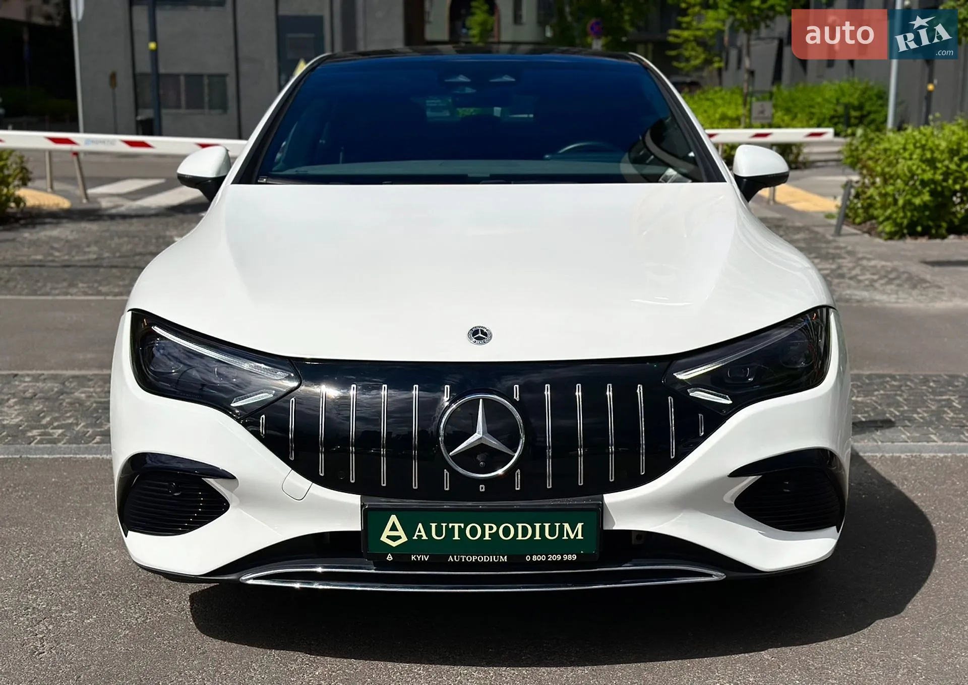 2022 Mercedes-Benz EQE - мініатюра 4