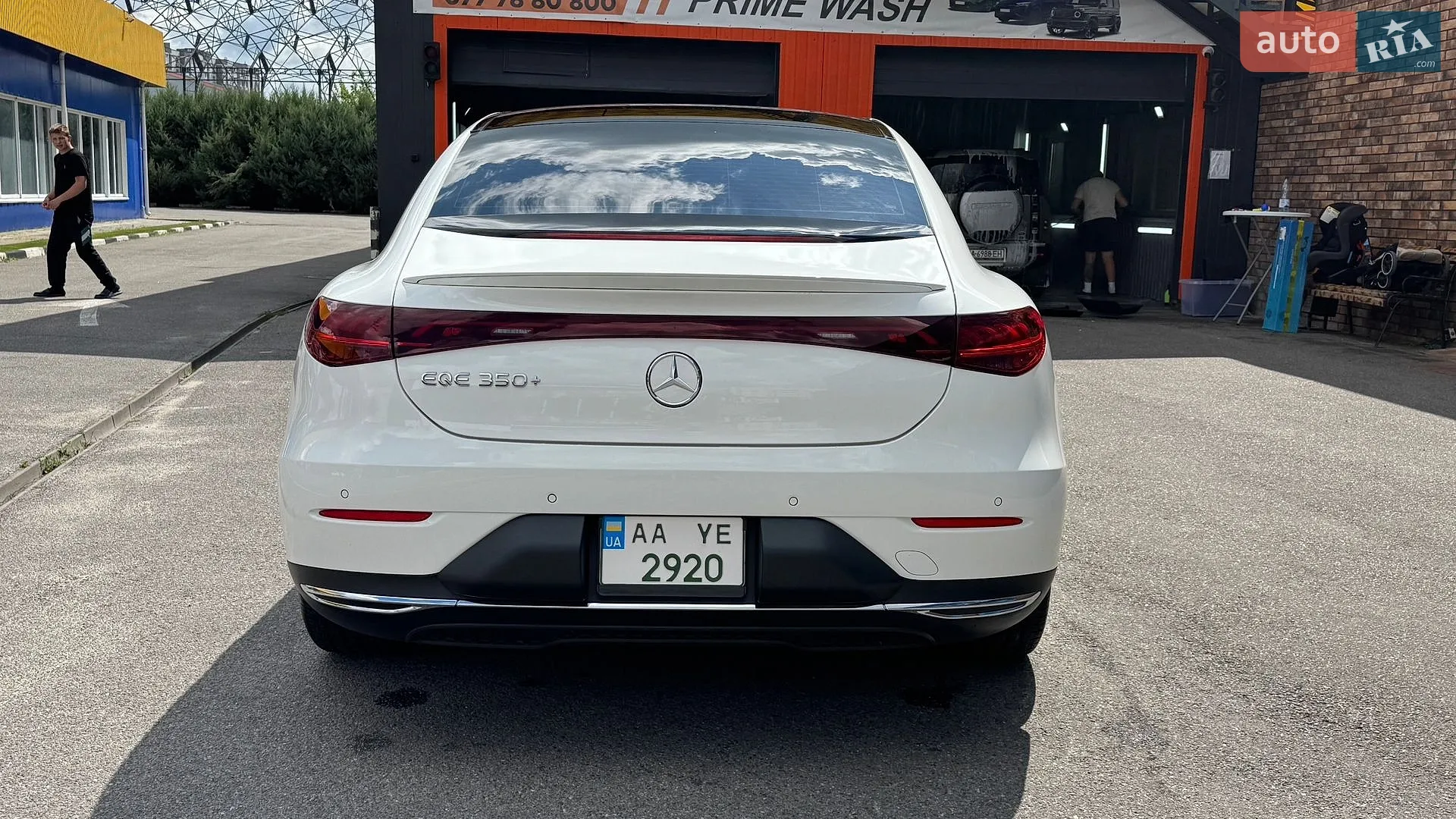 2022 Mercedes-Benz EQE - мініатюра 11