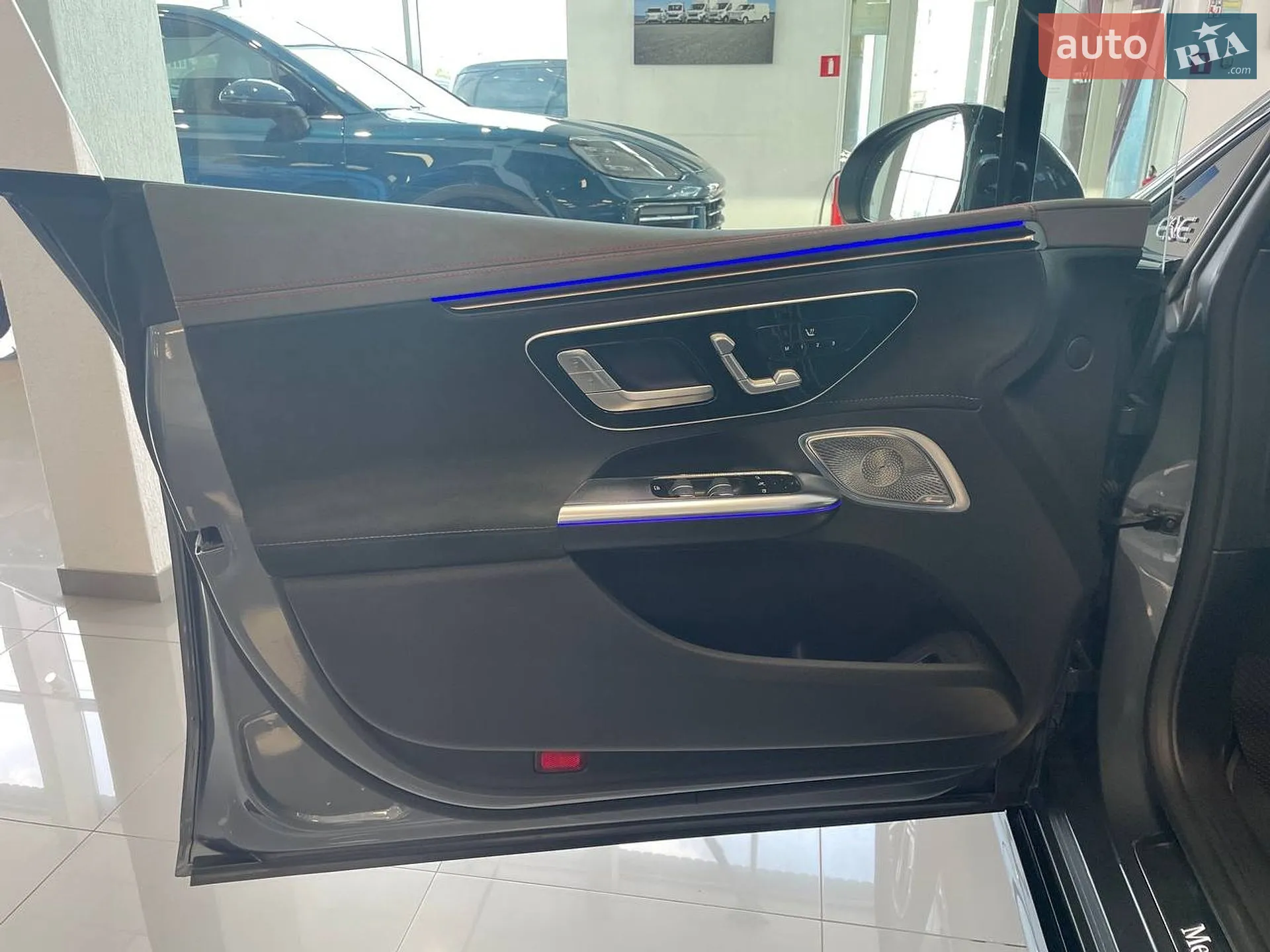 2023 Mercedes-Benz EQE - мініатюра 10