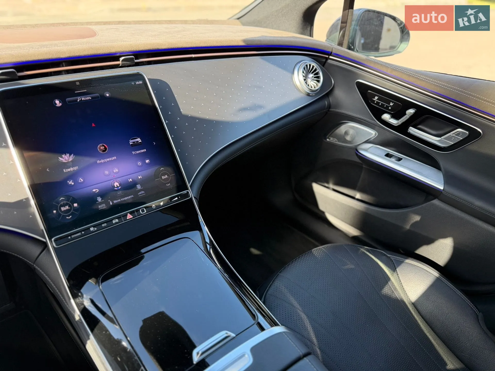 2022 Mercedes-Benz EQE - мініатюра 21