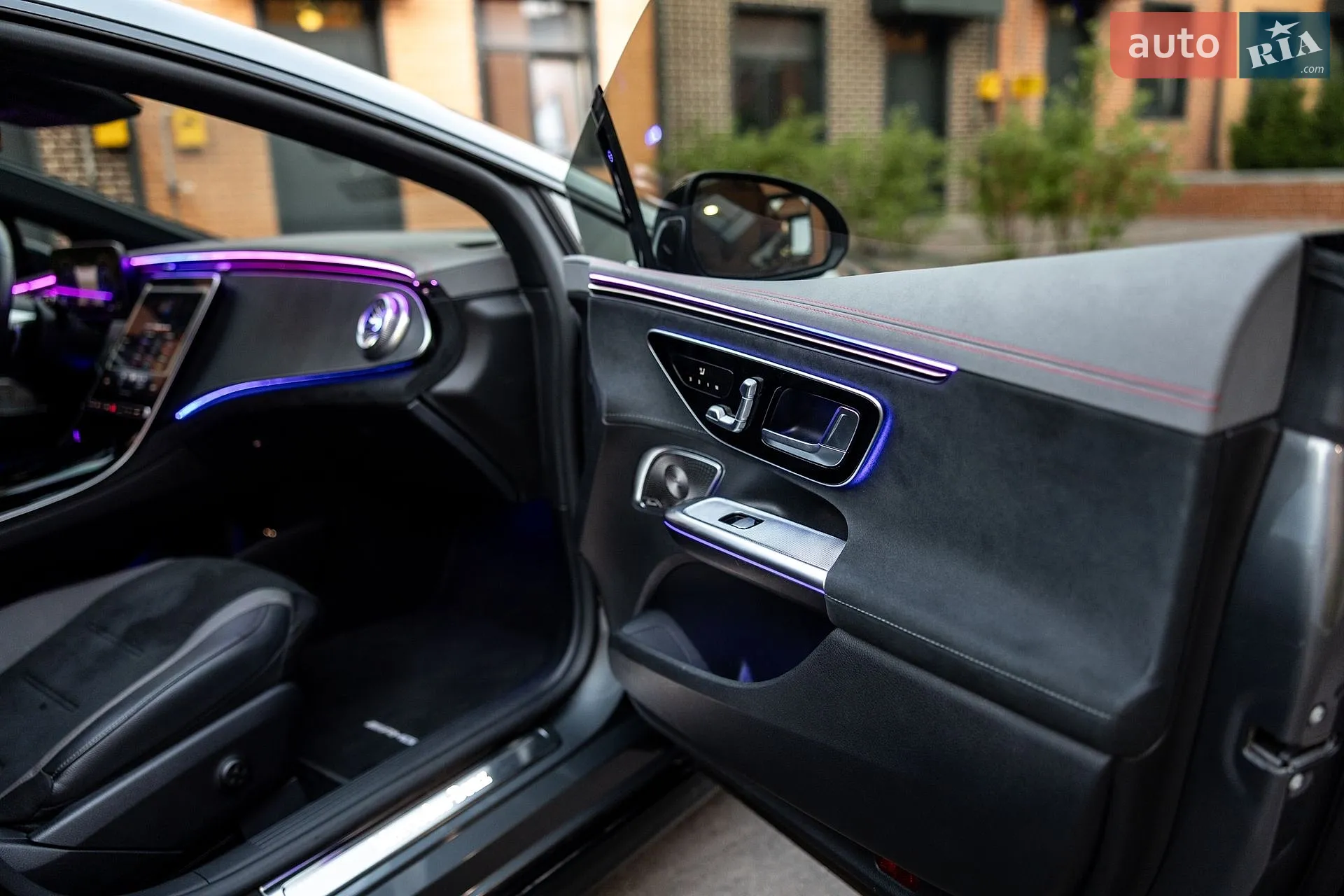 2022 Mercedes-Benz EQE - мініатюра 35