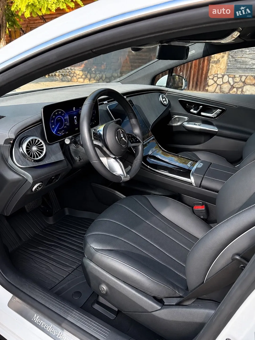 2024 Mercedes-Benz EQE - мініатюра 8