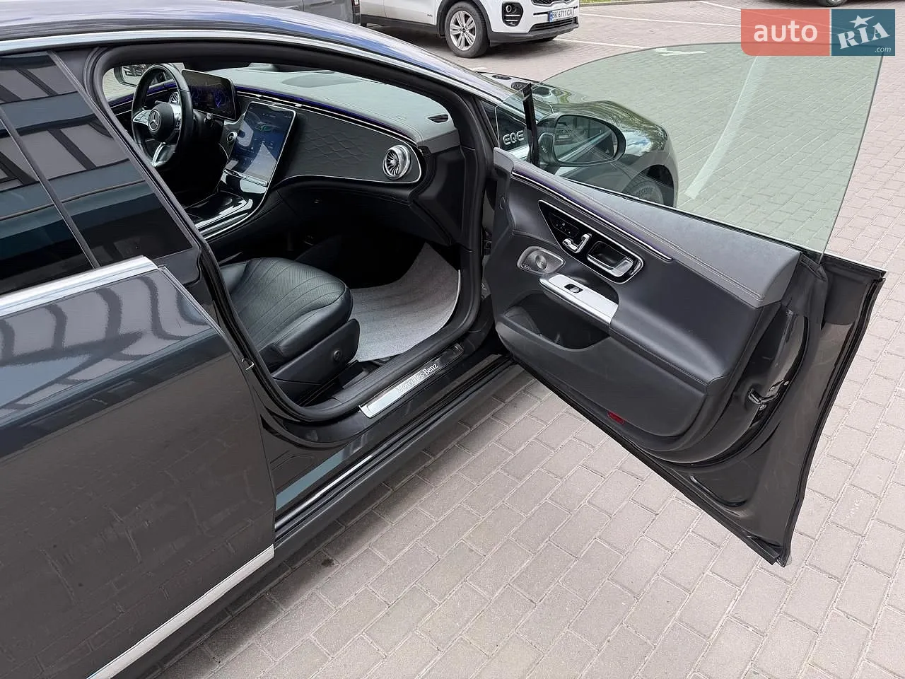2022 Mercedes-Benz EQE - мініатюра 35