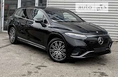 Позашляховик / Кросовер Mercedes-Benz EQS SUV 2023 в 