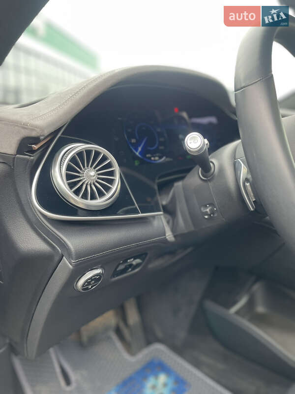 Седан Mercedes-Benz EQS SUV 2023 в Черновцах