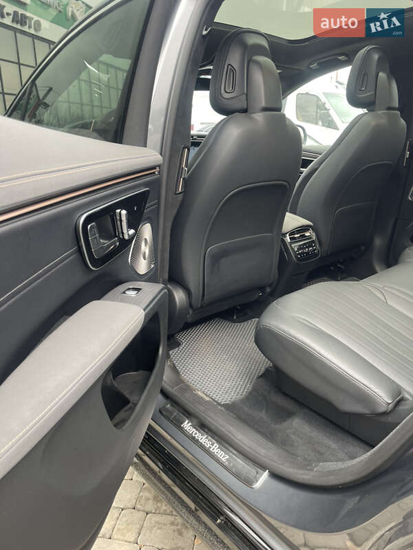 Седан Mercedes-Benz EQS SUV 2023 в Черновцах
