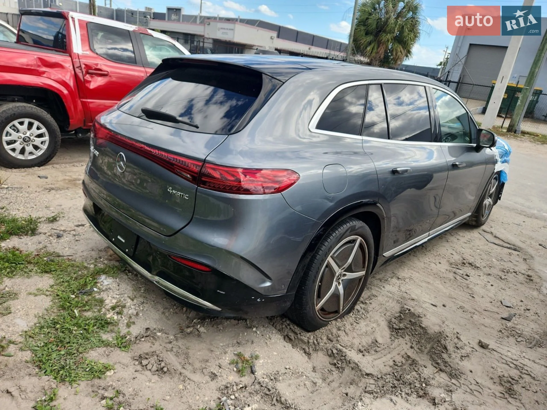 Mercedes-Benz EQS SUV 2023