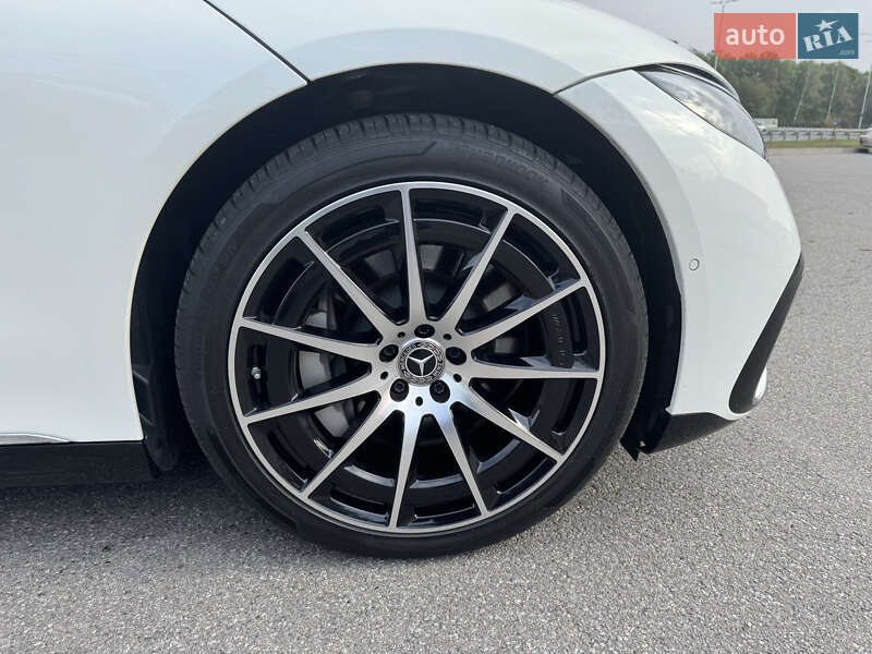 Седан Mercedes-Benz EQS 2022 в Киеве