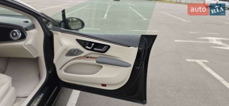 Седан Mercedes-Benz EQS 2022 в Киеве