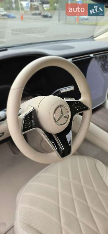 Седан Mercedes-Benz EQS 2022 в Киеве