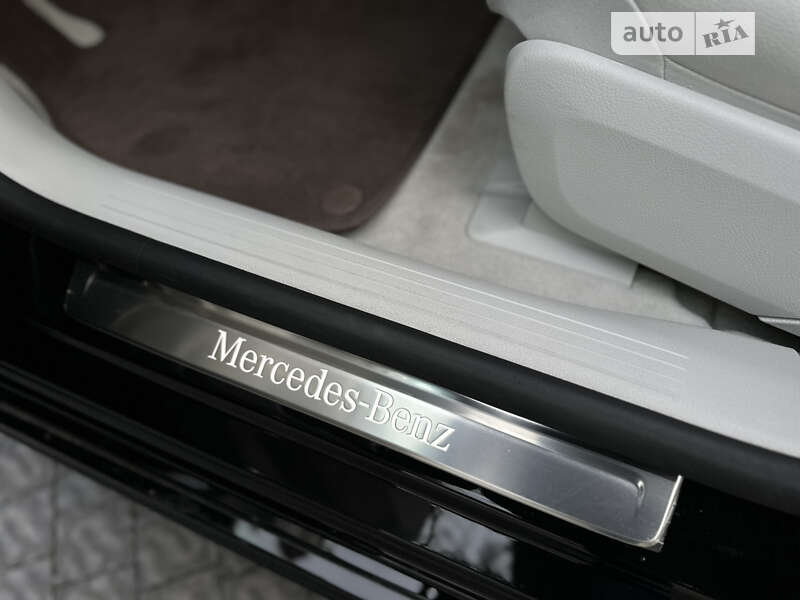 Седан Mercedes-Benz EQS 2022 в Львове