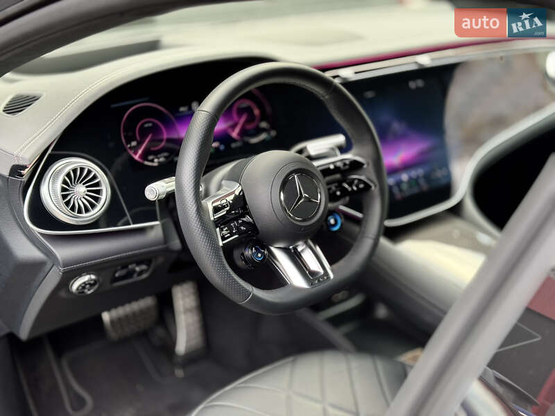 Седан Mercedes-Benz EQS 2022 в Киеве