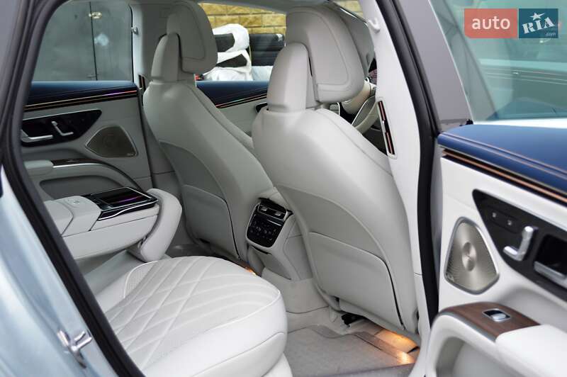 Седан Mercedes-Benz EQS 2023 в Одессе