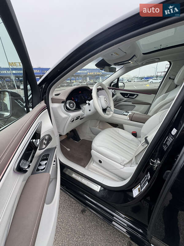 Седан Mercedes-Benz EQS 2022 в Киеве