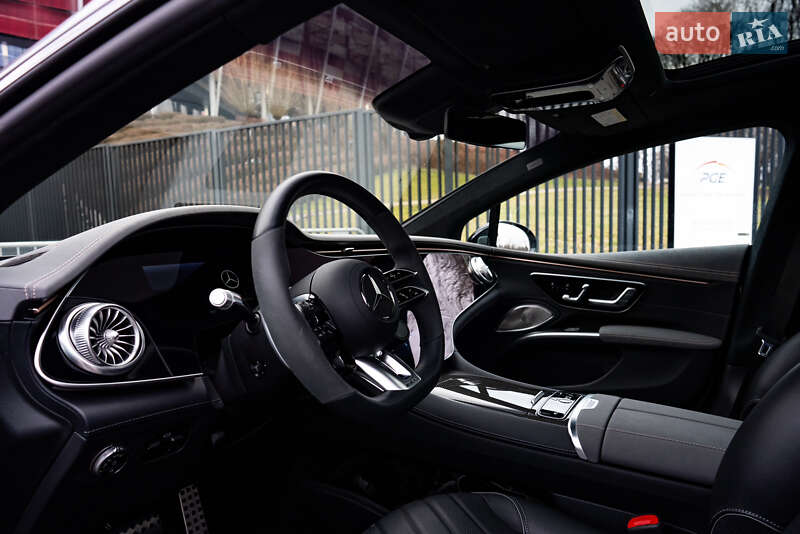 Седан Mercedes-Benz EQS 2022 в Киеве