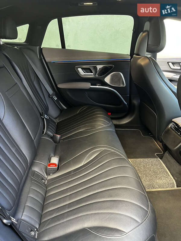 Седан Mercedes-Benz EQS 2022 в Дрогобыче