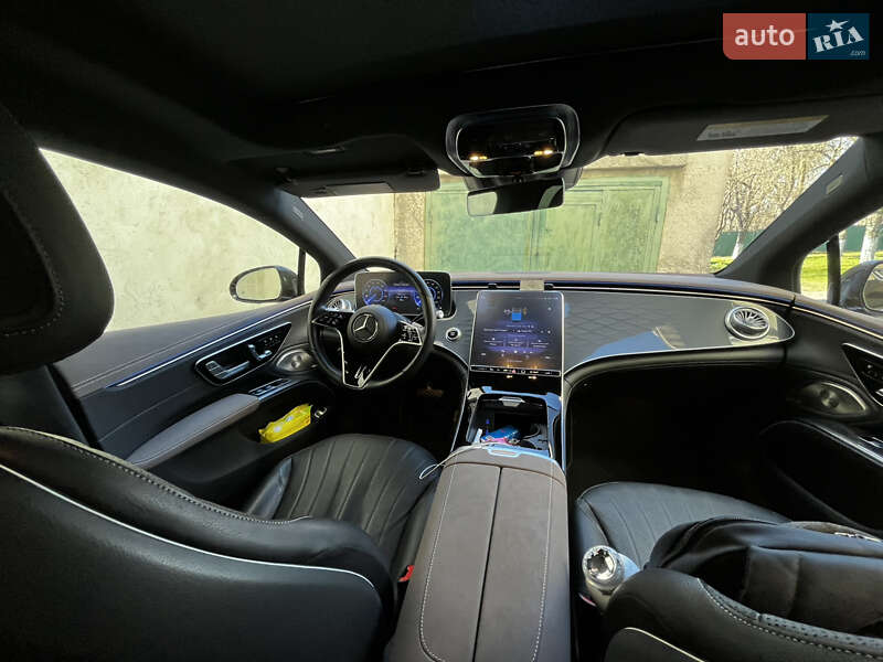 Седан Mercedes-Benz EQS 2022 в Дрогобыче