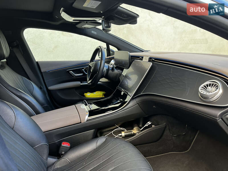 Седан Mercedes-Benz EQS 2022 в Дрогобыче