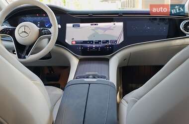 Седан Mercedes-Benz EQS 2022 в 