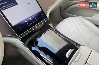 Седан Mercedes-Benz EQS 2022 в 