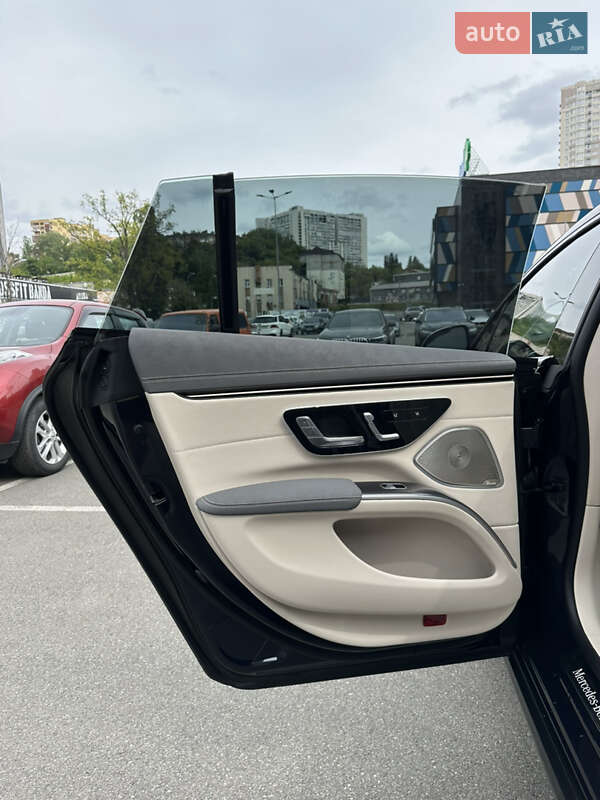 Седан Mercedes-Benz EQS 2022 в Києві