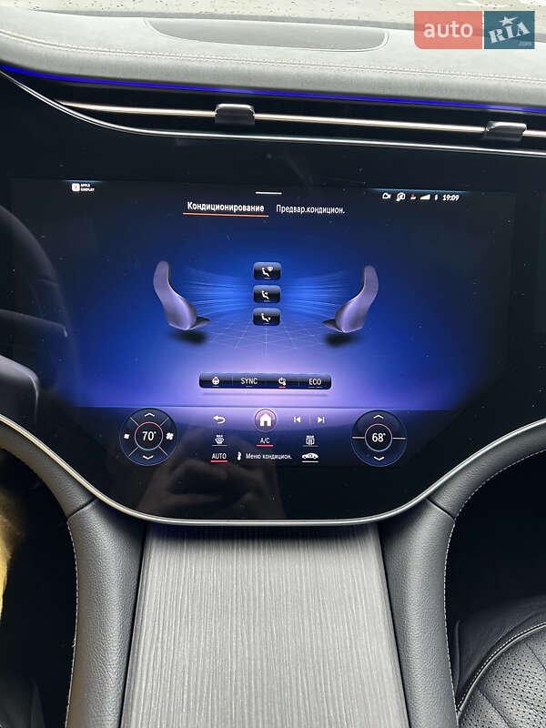 Седан Mercedes-Benz EQS 2022 в Киеве
