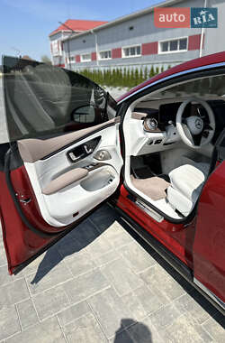 Седан Mercedes-Benz EQS 2022 в 