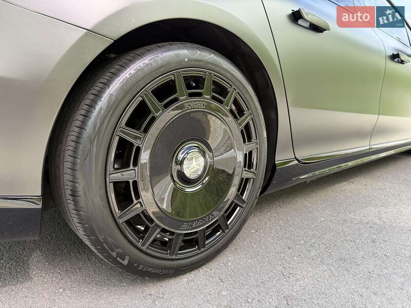 Седан Mercedes-Benz EQS 2022 в Киеве