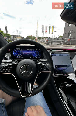 Седан Mercedes-Benz EQS 2022 в 