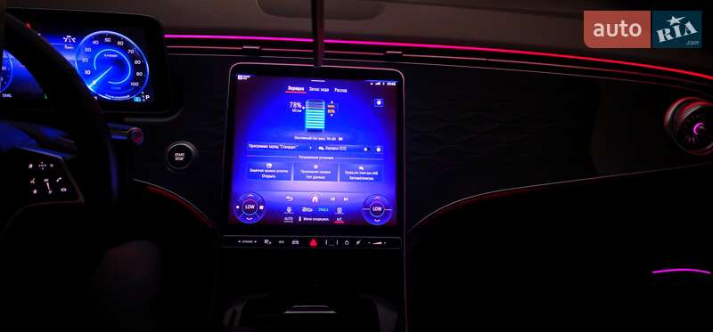 Седан Mercedes-Benz EQS 2022 в Коростене