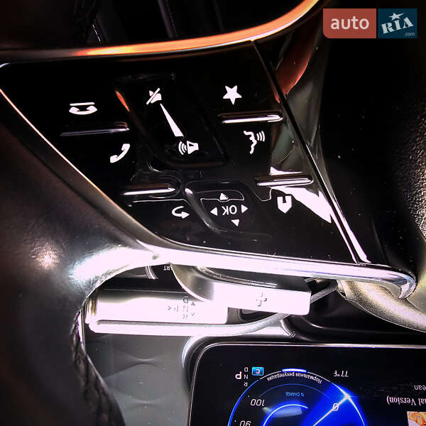 Седан Mercedes-Benz EQS 2022 в Коростене