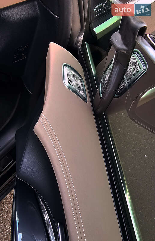 Седан Mercedes-Benz EQS 2022 в Коростене