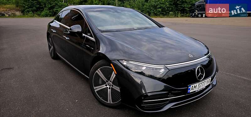 Седан Mercedes-Benz EQS 2022 в Коростене