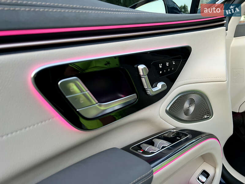 Седан Mercedes-Benz EQS 2022 в Кременчуці