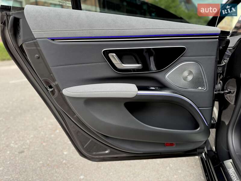 Седан Mercedes-Benz EQS 2021 в Киеве