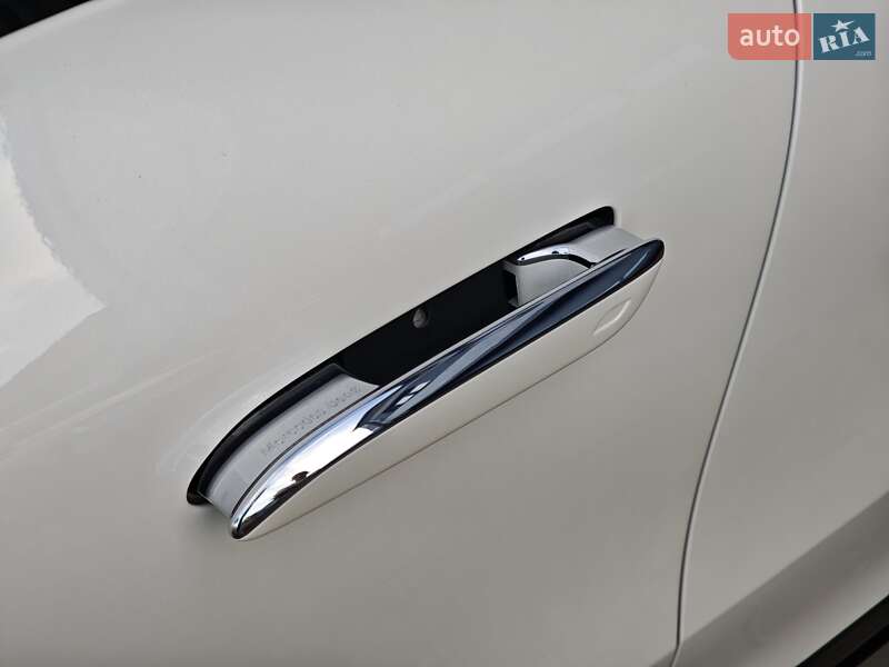 Седан Mercedes-Benz EQS 2022 в Луцке