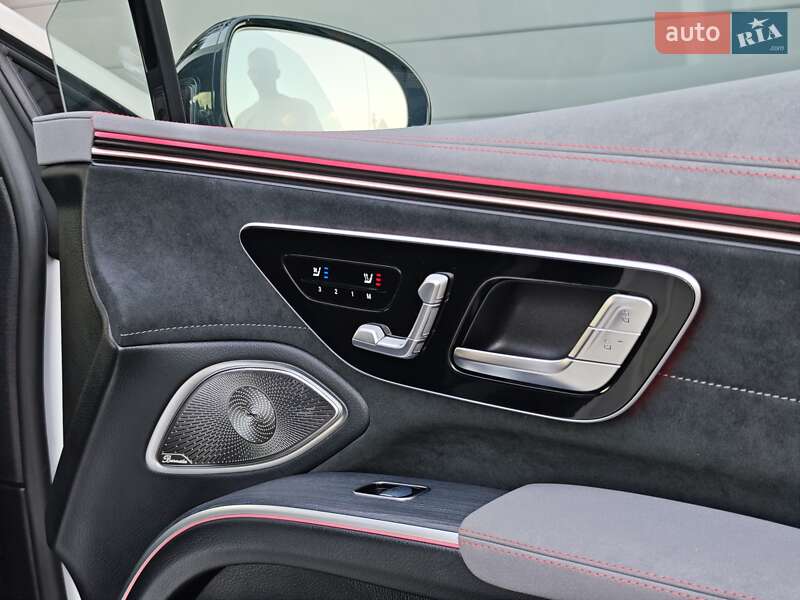 Седан Mercedes-Benz EQS 2022 в Луцке